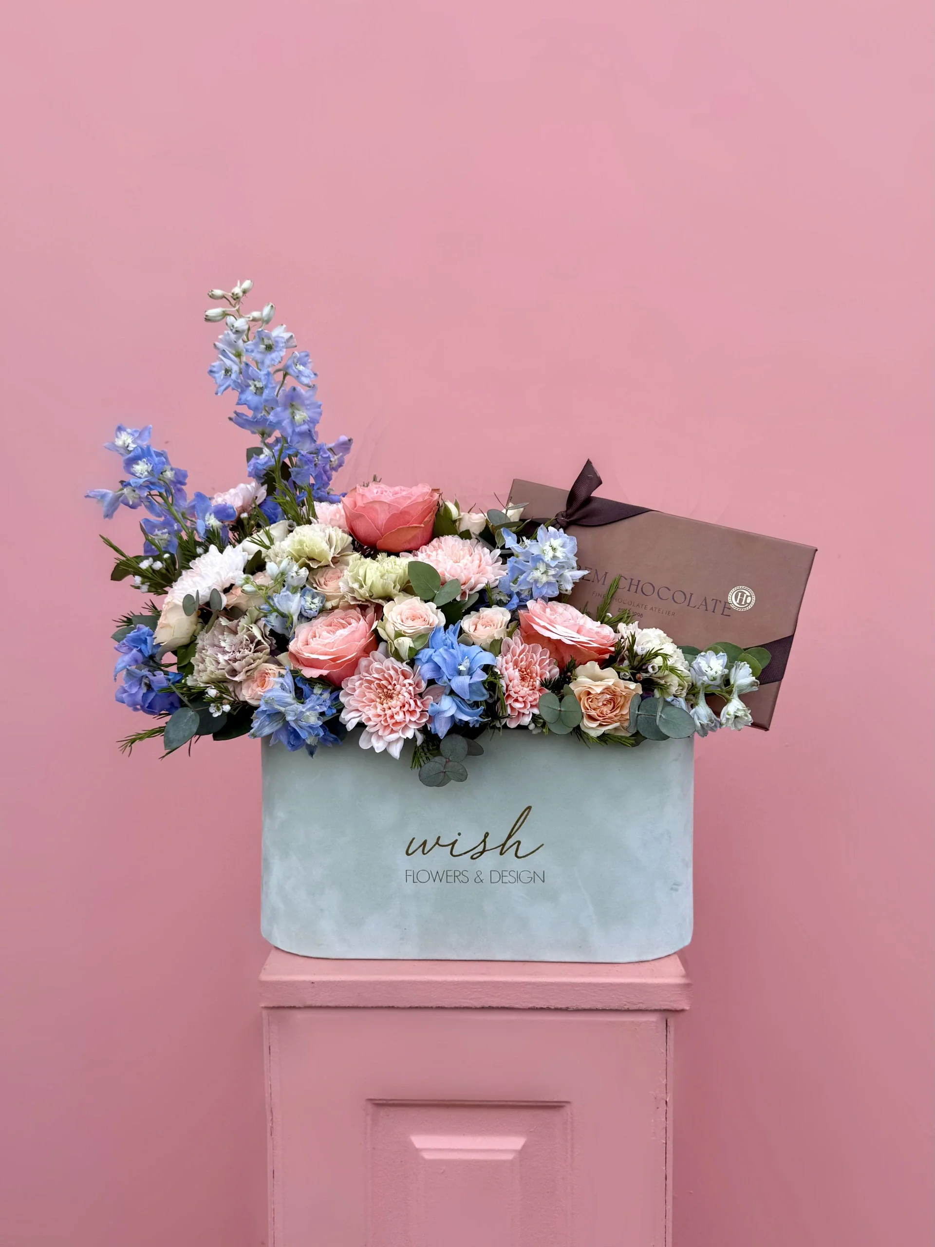 Mint Kadife Kutuda Harem Çikolatalı Pastel Amour Çiçek Bahçesi
