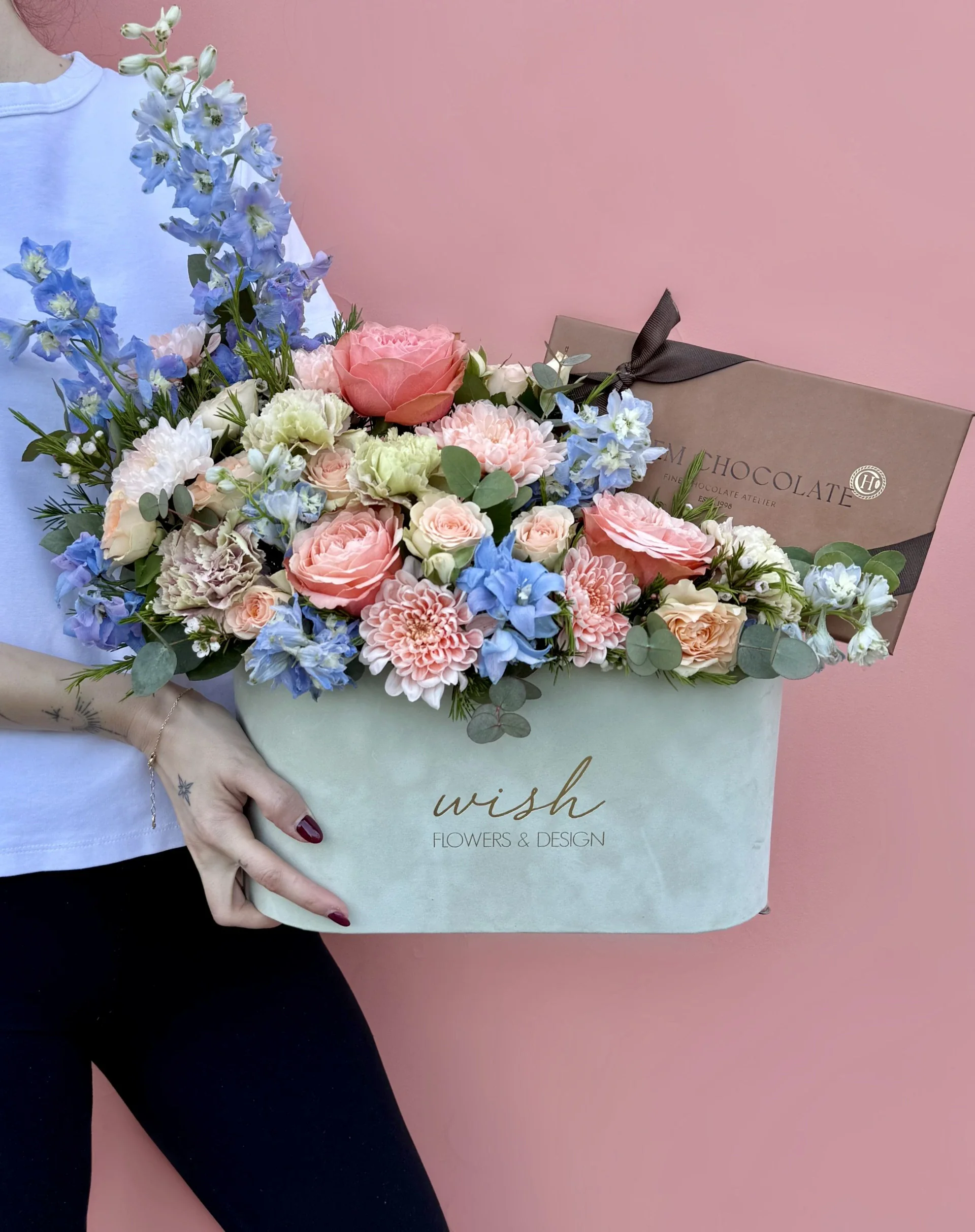 Mint Kadife Kutuda Harem Çikolatalı Pastel Amour Çiçek Bahçesi
